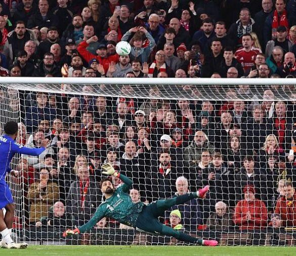 Gameweek 9: Anfield’s big one, Carrick’s last chance and a basement six-pointer